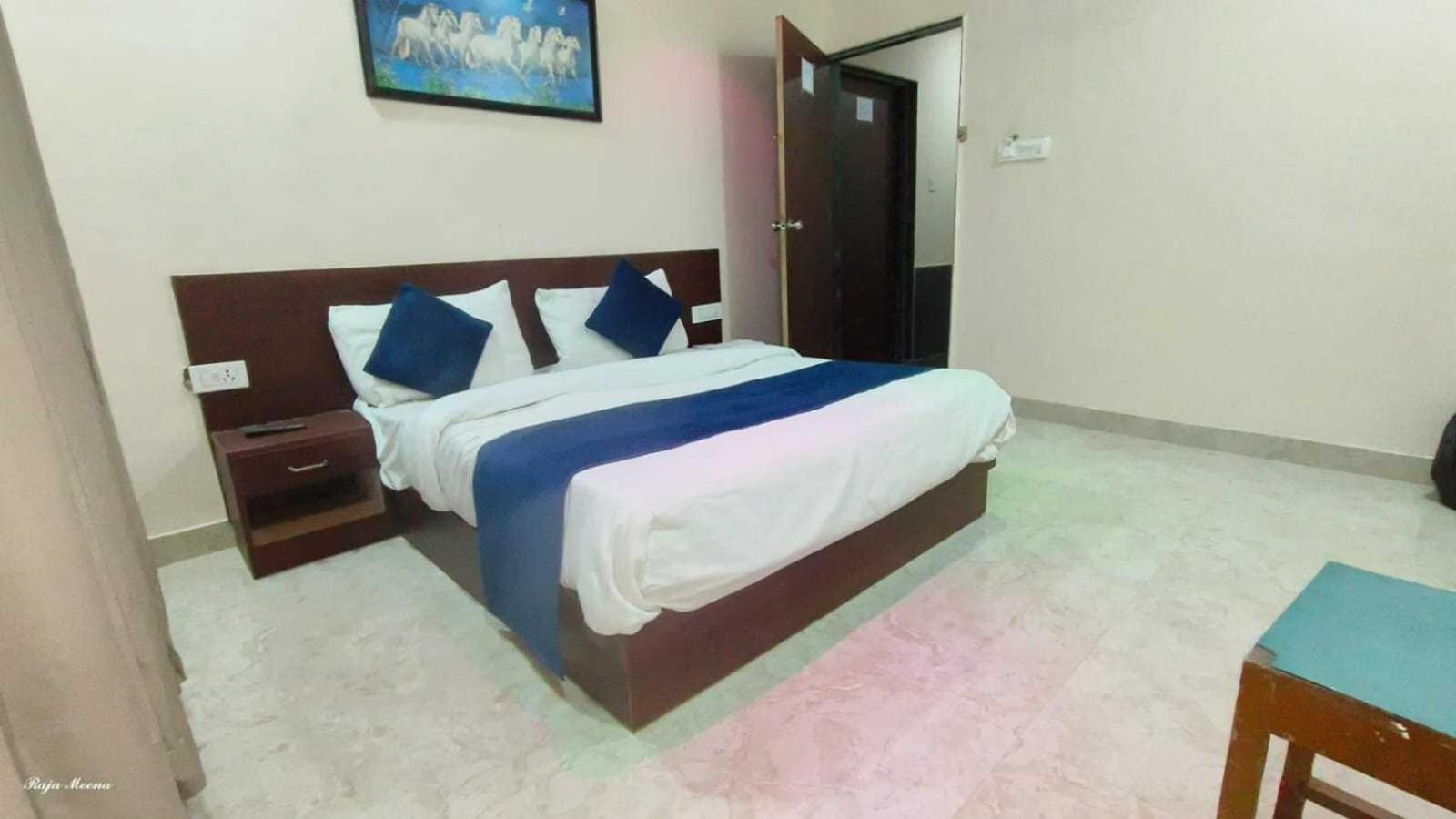 Collection O Hotel Kavya Guest House Джайпур Екстериор снимка